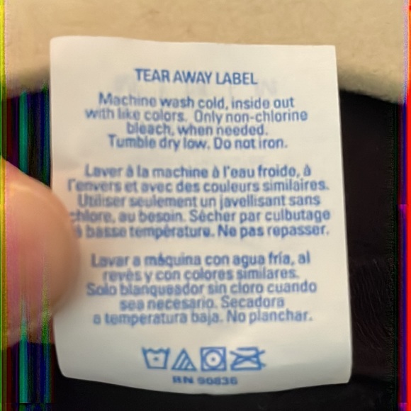 NWOT DISNEY Alice in Wonderland t- shirt - shirt sleeves - brilliant colors - Picture 8 of 8